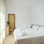Luca Hotel 2*